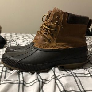 Duck boots